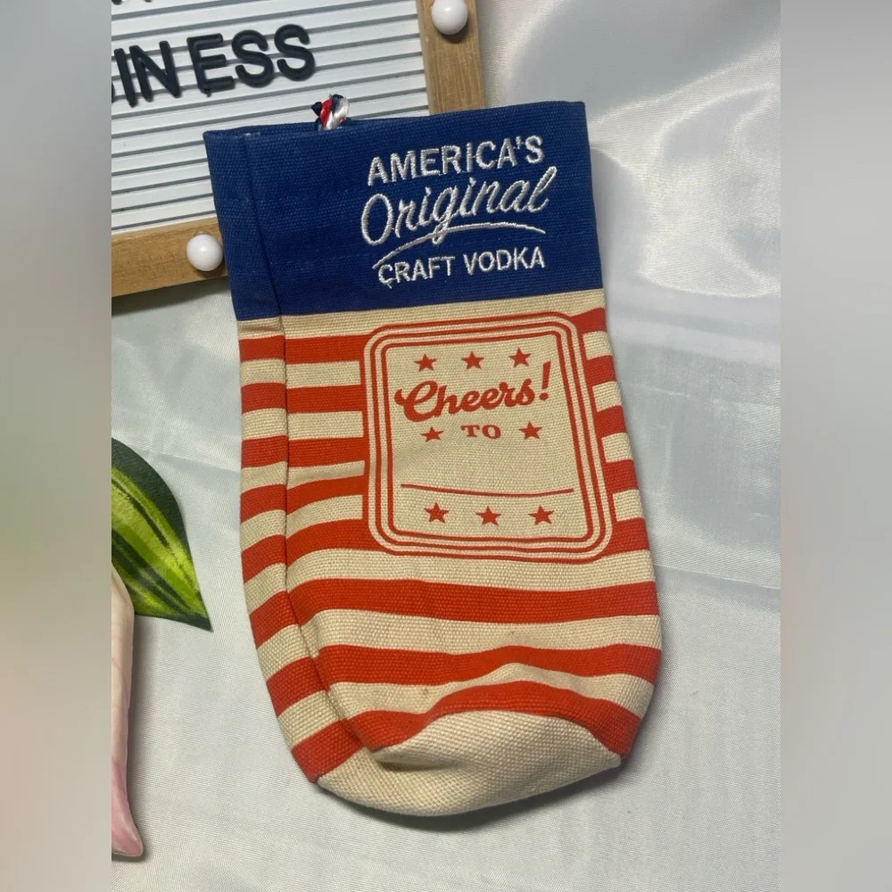 Tito’s Handmade Vodka Patriotic Bottle Bag USA Red White Blue NWOT